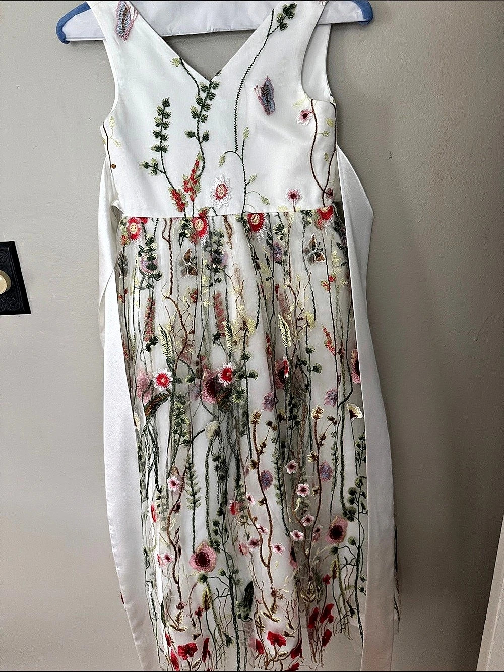 Kids Floral Formal Dress in White & Multicolor Like New